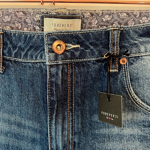 New with tags forever 21 jean shorts - Picture 2 of 5